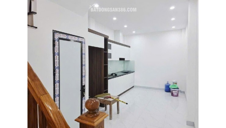 BÁN 50M2 NHÀ MẶT PHỐ HOÀNG QUỐC VIỆT, KINH DOANH, 2 THOÁNG GIÁ 12 ,5 TỶ.