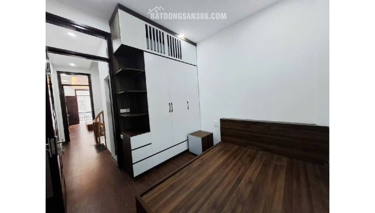 BÁN 50M2 NHÀ MẶT PHỐ HOÀNG QUỐC VIỆT, KINH DOANH, 2 THOÁNG GIÁ 12 ,5 TỶ.