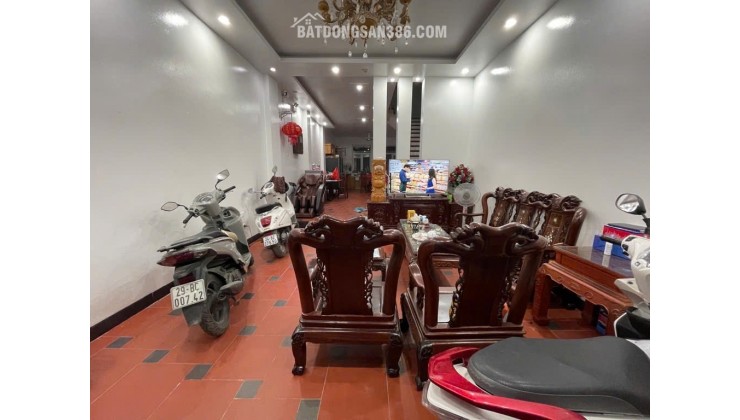 Làng Việt Kiều Châu Âu 76M phân lô, vỉ hè, ô tô đỗ ngày đêm 24,5 tỷ