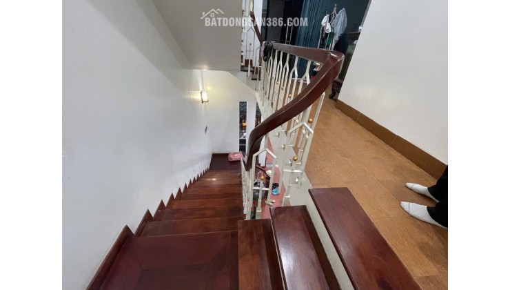 Làng Việt Kiều Châu Âu 76M phân lô, vỉ hè, ô tô đỗ ngày đêm 24,5 tỷ