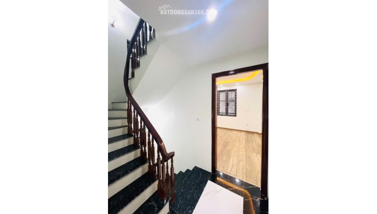 HÀ TRÌ LÔ GÓC 45M NHÀ 5 TẦNG MỚI XÂY 9,8 TỶ