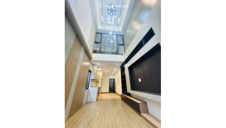 Bán nhà Cổ Linh 45m 7 tầng thang máy phân lô ô tô tránh hơn 16 tỷ