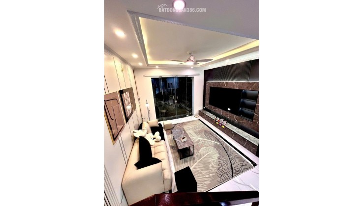 Bán nhà Nguyễn Văn Linh 30m 5 tầng MT4m ô tô qua hơn 7 tỷ