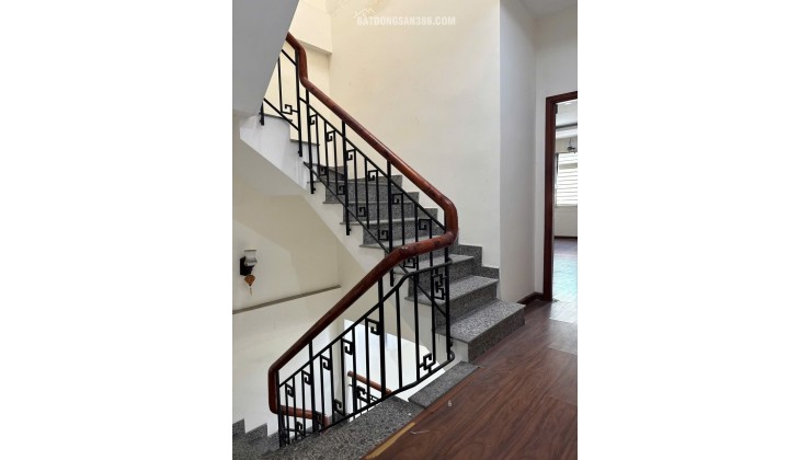 HOTKIỆT Ô TÔ TRÁNH CHỈ 5.X ĐỒNG - SẴN NHÀ 3 TẦNG KIÊN CỐ - DT 62.2M2 (3.8X16.4) NỞ HẬU NHẸ - VỊ TRÍ TRUNG TÂM THANH KHÊ, SÁT MẶT TIỀN