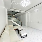 Nhà 4 tầng mặt đường Trực Cát - Vĩnh Niệm, đẹp như mới, giá 4.58 tỉ
