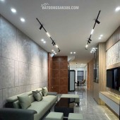 Bán nhà Đức Giang 53m 3 tầng 2 thoáng thông bàn cờ hơn 8 tỷ