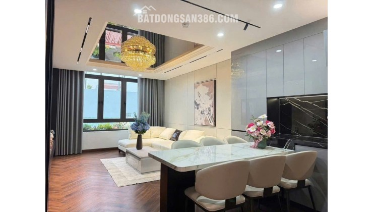 SIÊU PHẨM TRẦN THÁI TÔNG - THANG MÁY - 1 NHÀ RA PHỐ - ĐI BỘ CÔNG VIÊN CẦU GIẤY - 16.5 TỶ