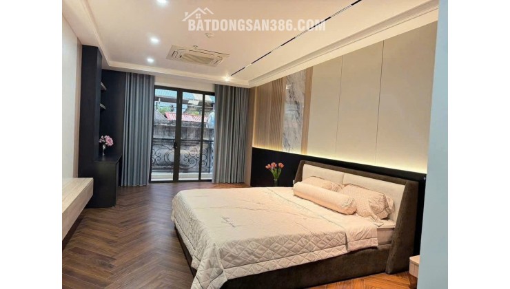 SIÊU PHẨM TRẦN THÁI TÔNG - THANG MÁY - 1 NHÀ RA PHỐ - ĐI BỘ CÔNG VIÊN CẦU GIẤY - 16.5 TỶ