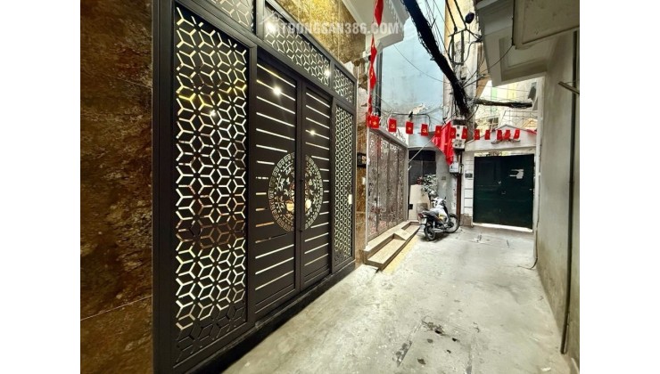 Bán nhà Trường Chinh, Đống Đa, Ngõ thông, Full nội thất xịn sò, 35m2, 9.8tỷ