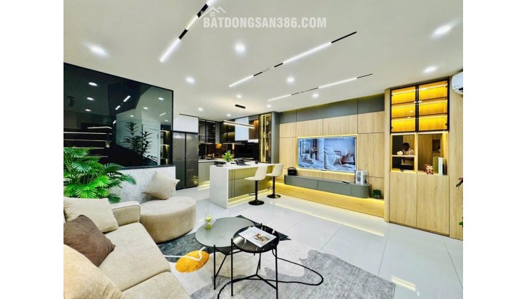 HÀNG HIẾM-Mặt Tiền NGÔ QUYỀN Trung Tâm Quận 5 (4.2x20.2) 5 Tầng-CHỈ 32 TỶ