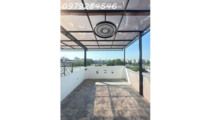 Bán nhà trung tâm Nguyễn Văn Linh - Long Biên