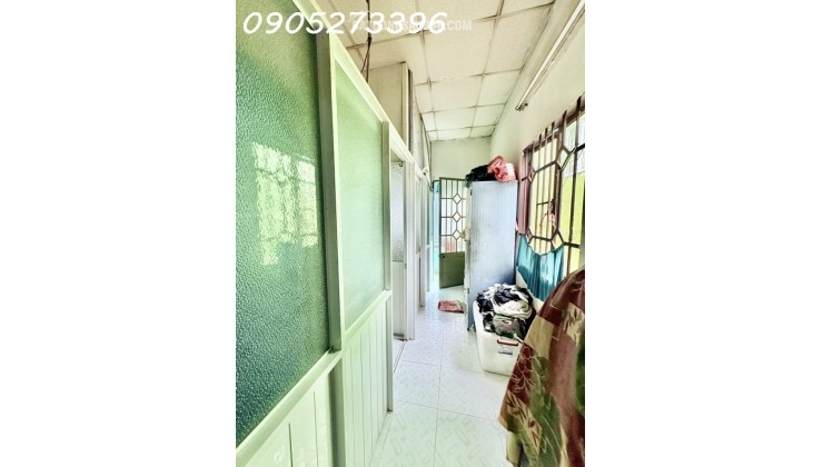 NHÀ LÔ GÓC QUAN TRUNG NGAY THỐNG NHẤT  - VỊ TRÍ ĐẸP - 2.65 TỶ