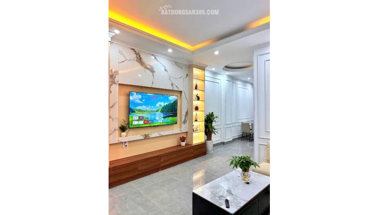 Bán nhà Vương Thừa Vũ, 5T thang Máy, Ô tô, Nở hậu, 44m2, 12.9 tỷ