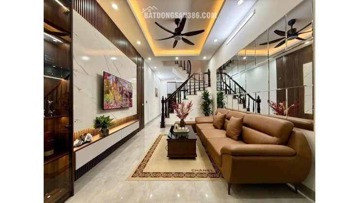 Bán nhà Trường Chinh, Đống Đa, Ngõ thông, Full nội thất xịn sò, 35m2, 9.8tỷ