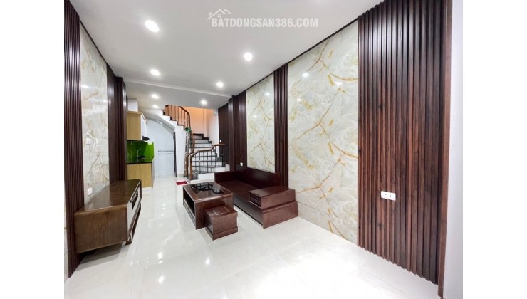 Bán nhà Đinh Công Thượng, Hoàng Mai, Gần Ô tô, 30m2, 4.05 tỷ