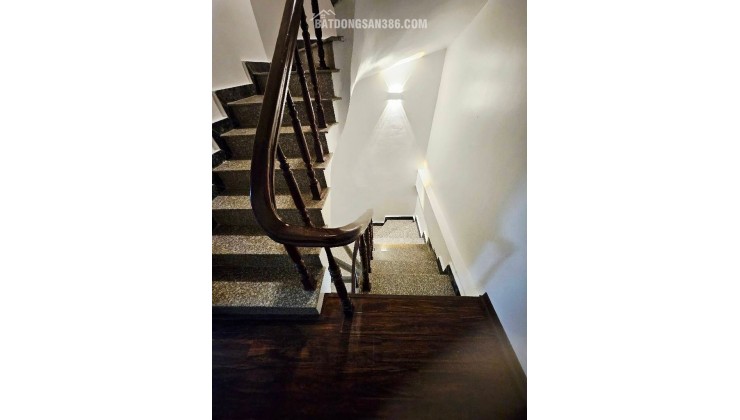 BÁN NHÀ PHỐ TÂN MAI QUẬN HOÀNG MAI, NHÀ ĐẸP CHỈ VIỆC VỀ Ở 32M2 5 TẦNG 7.5 TỶ