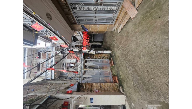 BÁN NHÀ PHỐ TÂN MAI QUẬN HOÀNG MAI, NHÀ ĐẸP CHỈ VIỆC VỀ Ở 32M2 5 TẦNG 7.5 TỶ