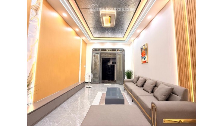 NHÀ MỚI ĐẸP CHỦ TẶNG FULL NỘI THẤT Ô TÔ ĐỖ CỬA