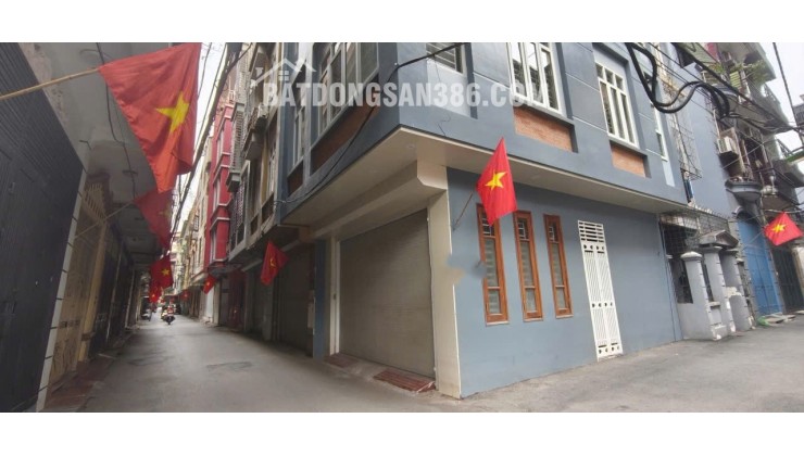 NHÀ PHÂN LÔ HỌC VIỆN BÁO CHÍ XUÂN THỦY, NGÕ Ô TÔ TRÁNH, LÔ GÓC, NHÀ DÂN XÂY 50M2, 5T, MT 5.6M - 23 TỶ HƠN