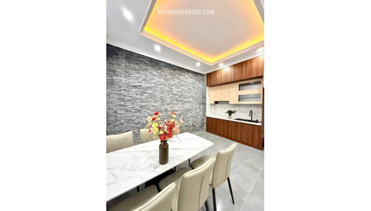 Bán nhà Vương Thừa Vũ, 5T thang Máy, Ô tô, Nở hậu, 44m2, 12.9 tỷ