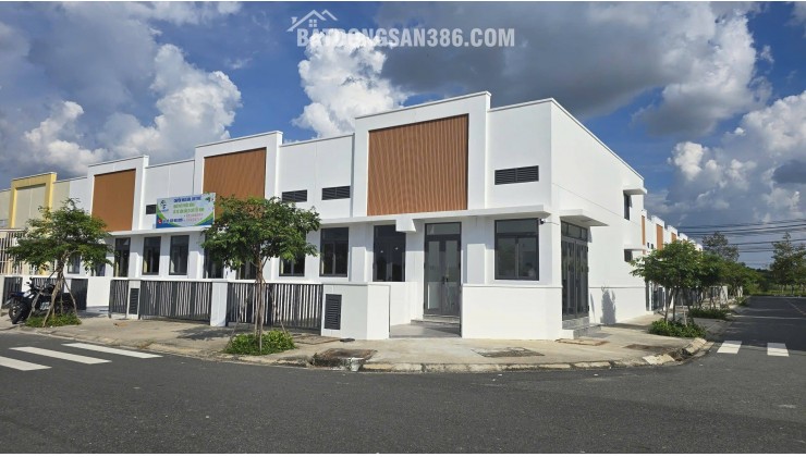 GIÁ NHÀ THUÊ – SỞ HỮU NHÀ PHỐ THẬT - LỜI GIẢI AN CƯ CHO GIA ĐÌNH TRẺ