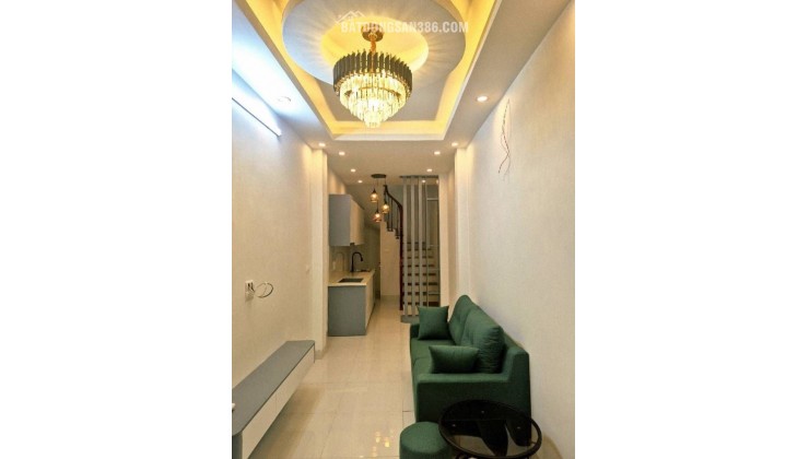 Bán nhà Tôn Thất Tùng, Đống Đa, xây  mới full nội thất, gần ô tô, 32m2, 7.15 tỷ