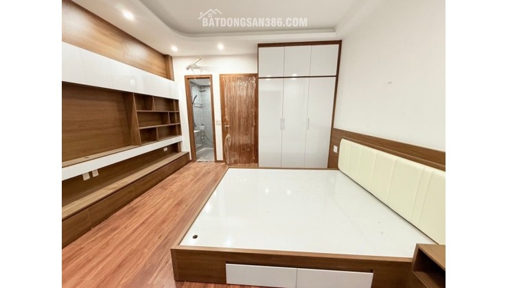 Bán nhà Giải Phóng, Hoàng Mai, Ô tô, Kinh doanh, Thang máy, 30m2, 8.9 tỷ