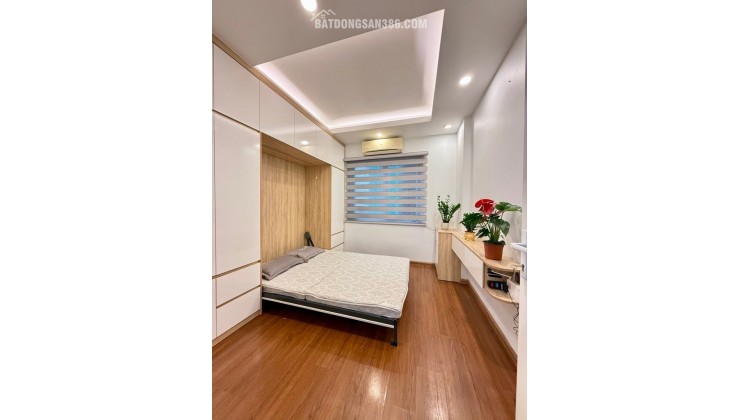 Bán nhà Định Công Hạ, Hoàng Mai, lô góc 3 thoáng, gần ô tô, 35m2, 7.9 tỷ