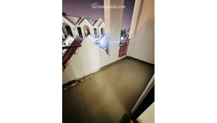 Nhà TL19 Q12 55m2 3 tầng ô tô đậu giá 5.x tỷ