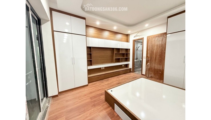 Bán nhà Giải Phóng, Hoàng Mai, Ô tô, Kinh doanh, Thang máy, 30m2, 8.9 tỷ