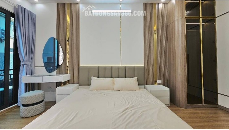 Bán nhà Hoàng Văn Thái, Phân lô, gần phố, nở hậu, 5T thang máy, 36m2, 10.8 tỷ