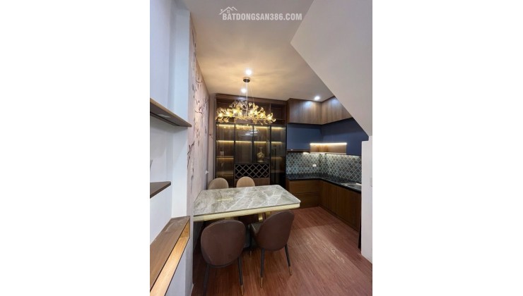 Bán nhà Bùi Xương Trạch, Thanh Xuân, gần phố, nở hậu, 34m2, 7.99 tỷ