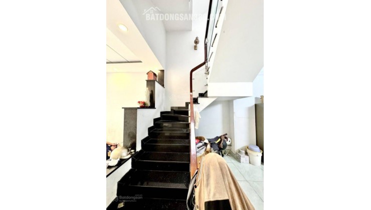 GẤP BÁN nhà 2 MT Hiệp nhất gần CMT8 - BV Thống Nhất - Ga metro. chỉ 11.x tỷ