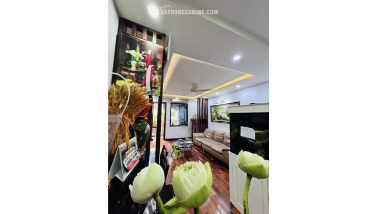 Bá.n Tập thể phố 8/3 diện tích sử dụng 70m 2 ngủ