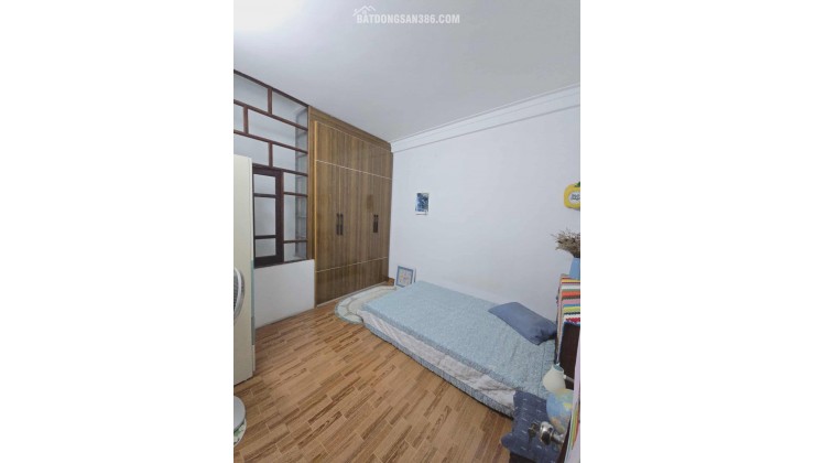 Bán nhà Đại Từ, Hoàng Mai, 3 thoáng, Ô tô, ngõ thông, 41m2, 10.45 tỷ(CTL)