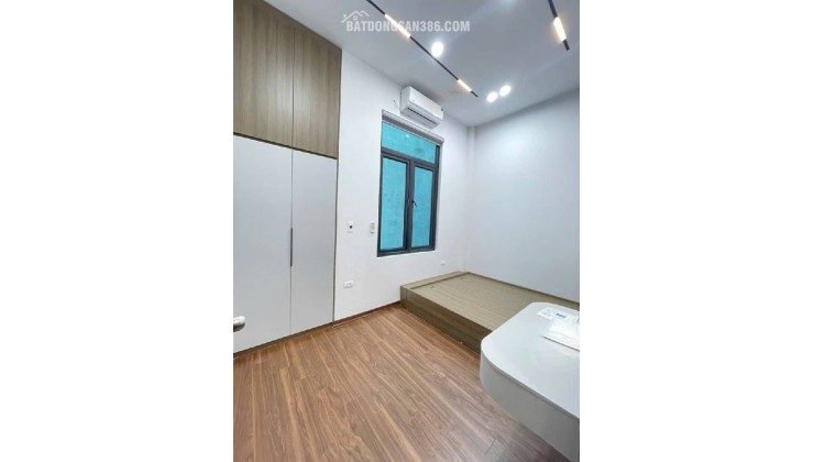 Bán nhà Kim Giang, Thanh Trì, 15m ra phố, 2 thoáng trước sau, 34m2, 8.6tỷ(CTL)