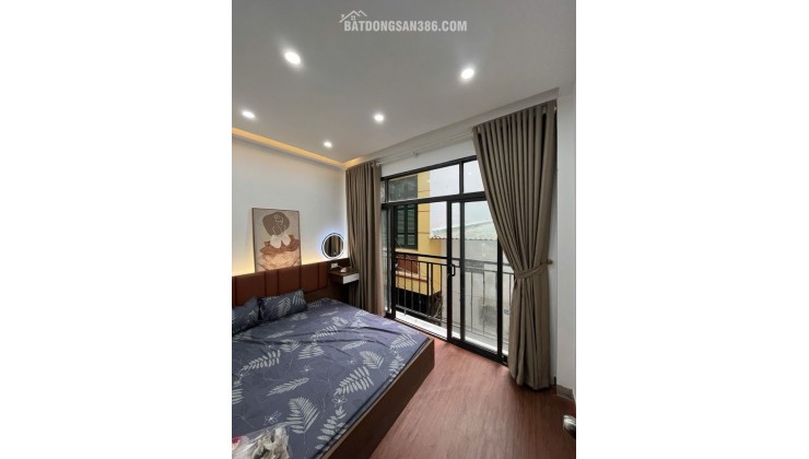 Bán nhà Bùi Xương Trạch, Thanh Xuân, gần phố, nở hậu, 34m2, 7.99 tỷ