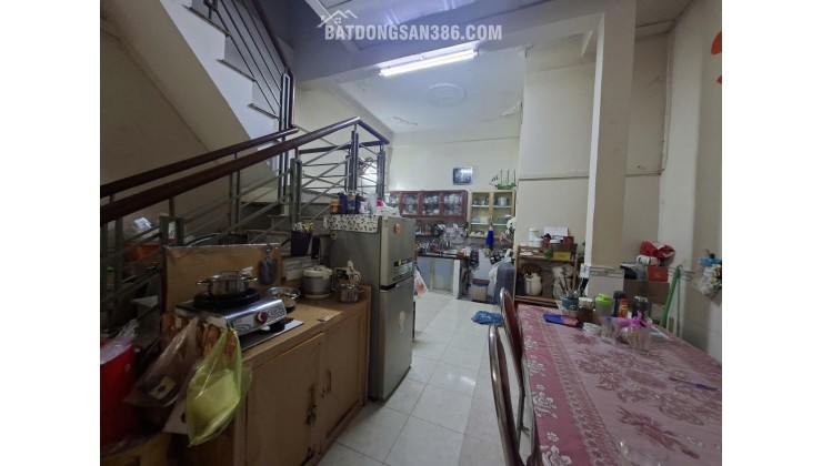 Mặt Tiền Ngay Chợ HÒA Bình Quận 5- 83m Vuông Vức 3 Tầng 4 Pn Chỉ 28 Tỷ TL