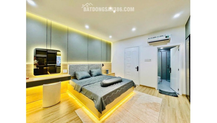 HÀNG HIẾM-Mặt Tiền NGÔ QUYỀN Trung Tâm Quận 5 (4.2x20.2) 5 Tầng-CHỈ 32 TỶ