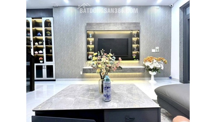  BÁN NHÀ QUẬN 7 – KẾ Phú Mỹ Hưng  XE HƠI SÁT CỬA 