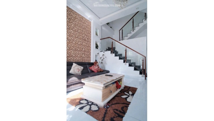  HÀNG HIẾM - NHÀ PHỐ HUỲNH TẤN PHÁT, PHÚ THUẬN, QUẬN 7 - 6,2 TỶ 