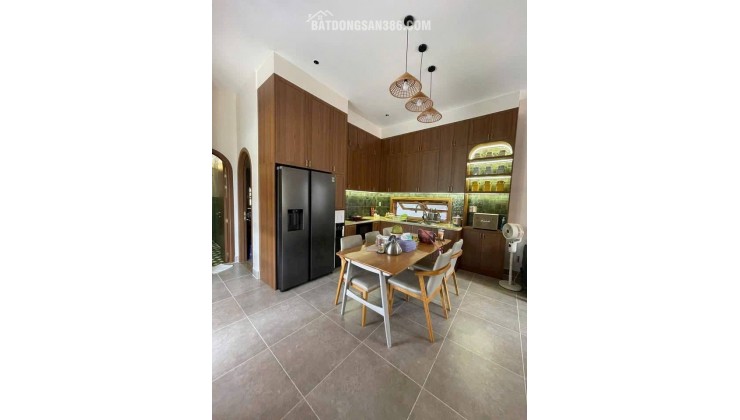  BIỆT THỰ SÂN VƯỜN PHẠM HỮU LẦU  HẺM XE HƠI TỚI NHÀ  NGANG 12m DÀI 20m  253m²  13,9 TỶ 