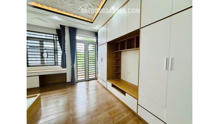  NHÀ PHỐ HUỲNH TẤN PHÁT, NHÀ BÈ  HẺM 6M  XE HƠI VÀO NHÀ   FULL NỘI THẤT   7,7 TỶ  