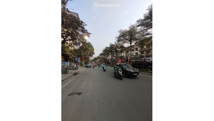 CẦU GIẤY - TRẦN THÁI TÔNG - 150M2 - 9 TẦNG - MT 9M - GIÁ 115 TỶ - HÀNG XÓM ĐSQ MỸ - MẶT PHỐ VIP - VỈA HÈ ĐÁ BÓNG