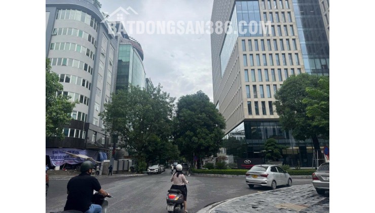 TÒA VĂN PHÒNG MẶT PHỐ VIP CẦU GIẤY - NGAY SÁT THÀNH ỦY - 150M2 - 9 TẦNG - MT 9M - GIÁ 170 TỶ - VỈA HÈ ĐÁ BÓNG -