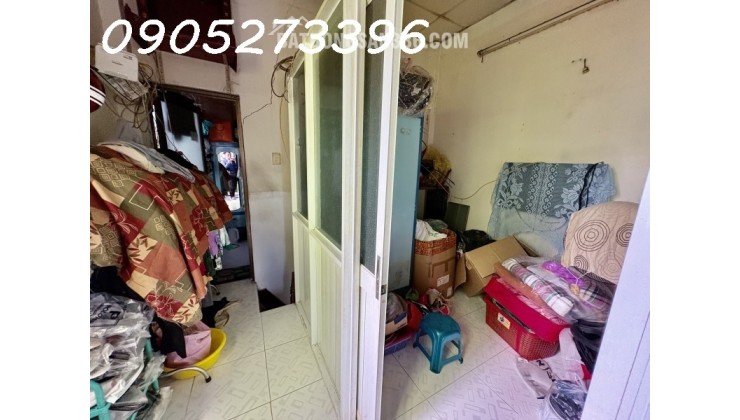 NHÀ LÔ GÓC QUAN TRUNG NGAY THỐNG NHẤT  - VỊ TRÍ ĐẸP - 2.65 TỶ