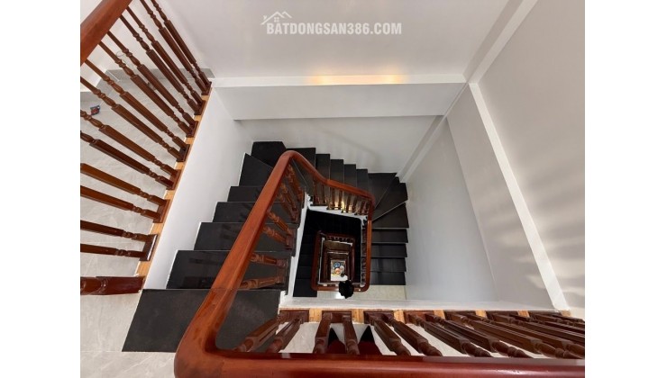 Bán nhà Đại Từ, Hoàng Mai, Ô tô, Lô góc, full nội thất, DTSD 36m2 x 5 tầng, 8.3 tỷ