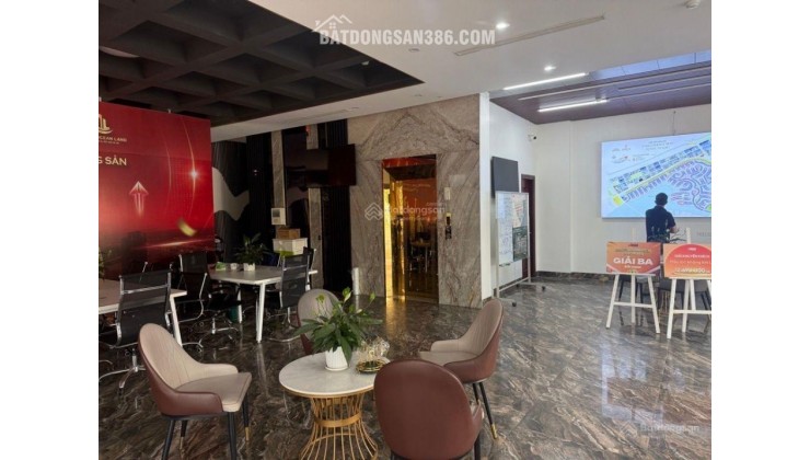 Bán nhà phố Hoàng Ngân - 90m2 6 tầng - Thang máy Full nội thất đẹp - Kinh doanh đông đúc