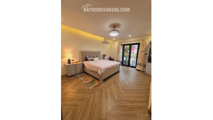 Bán nhà Mặt phố Phạm Văn Đồng - 200m MT 10m Lô góc Vỉa hè Nhà mới Thang Máy KDVP gần KĐT Starlake