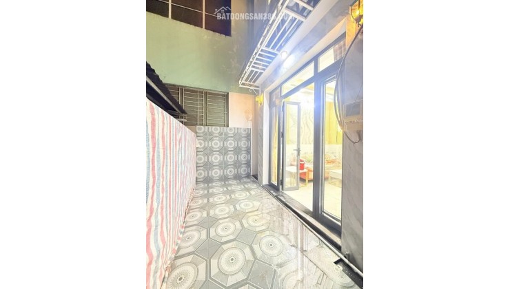 3 Tầng - hẻm OTO - Full nội thất- DTSD hơn 60m2 - đường Đào Tông Nguyên - chỉ 2 tỉ 8